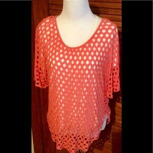 Very soft over blouse, looks great with anything!!
